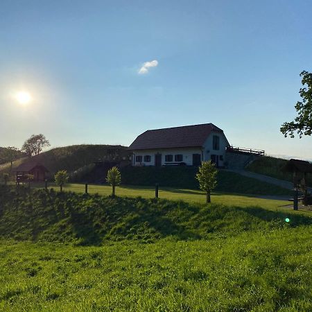 Wooden Hut At Tourist Farm Artisek Villa Store Exterior foto