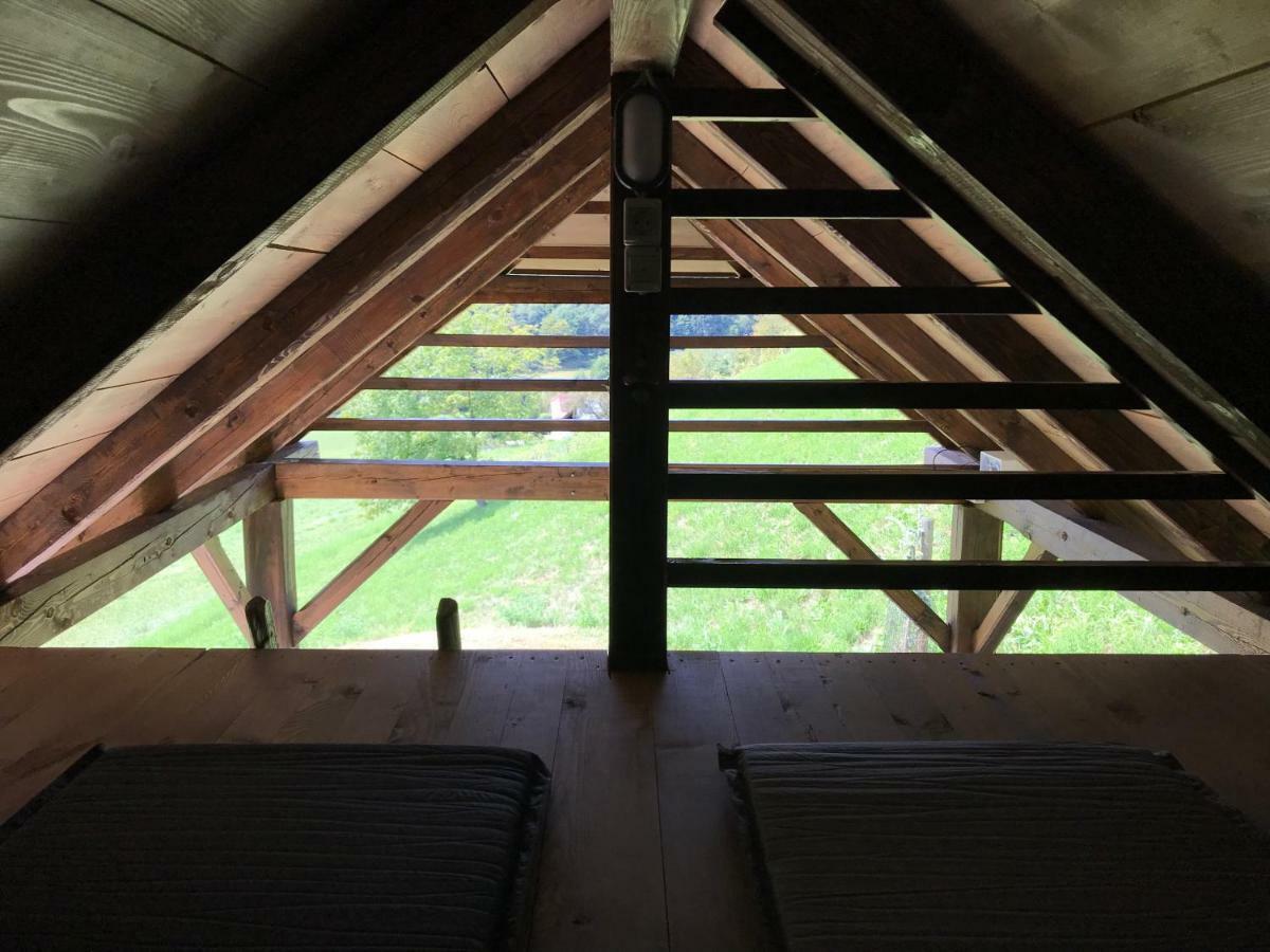 Wooden Hut At Tourist Farm Artisek Villa Store Exterior foto